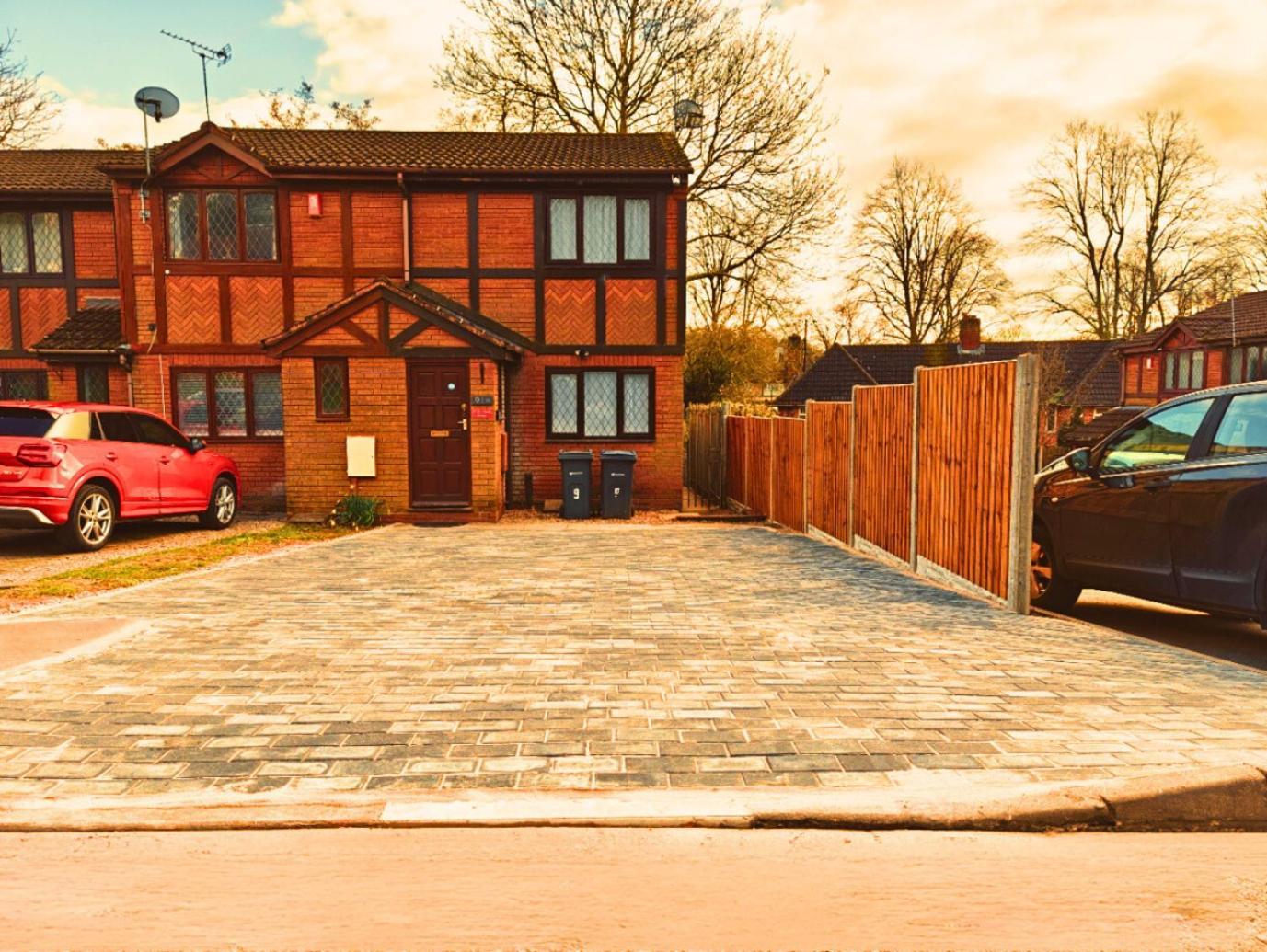 Modern Spark Home With Parking, Garden, Wi-Fi Birmingham Bagian luar foto
