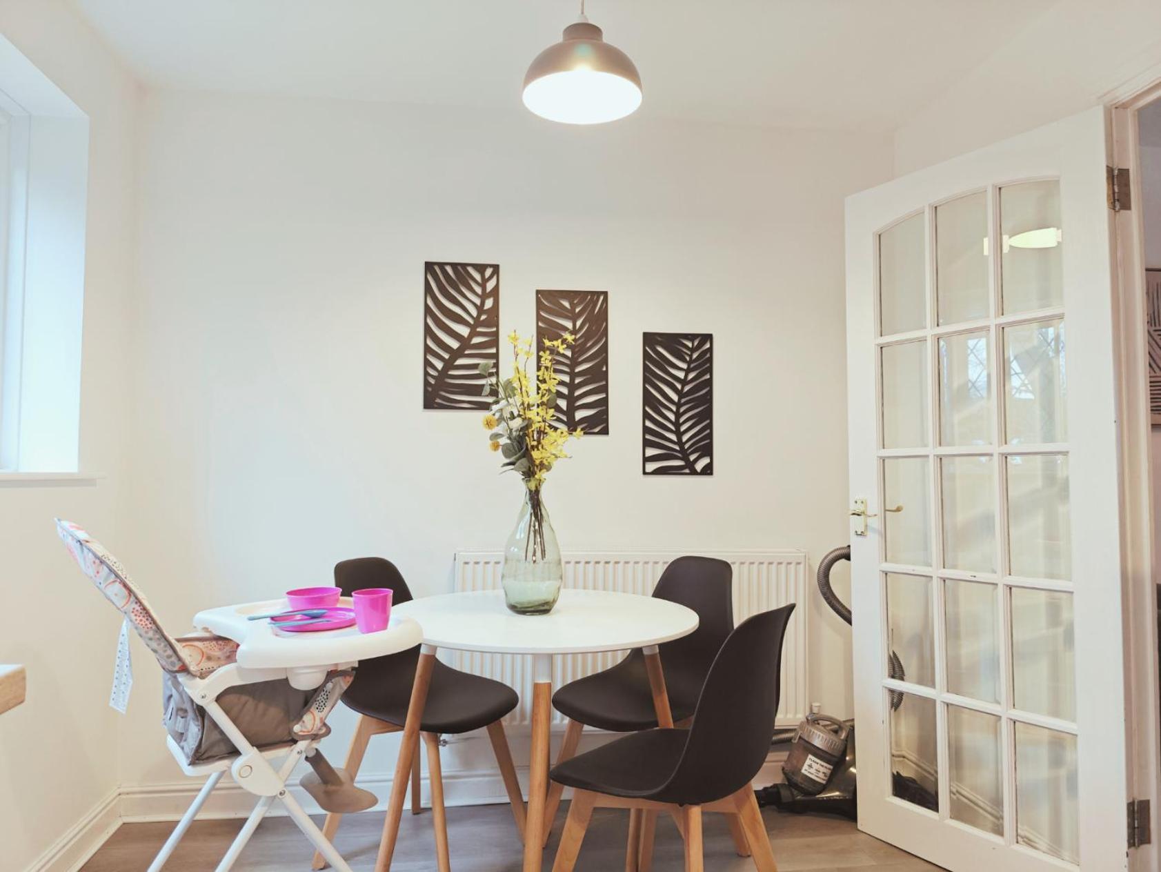Modern Spark Home With Parking, Garden, Wi-Fi Birmingham Bagian luar foto